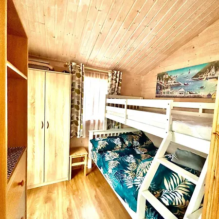 Osada Familia Lodge *